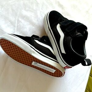 Black Vans - Little Kid Size 10 - Brand new